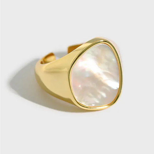 Vintage Mother of Pearl Chunky Ring